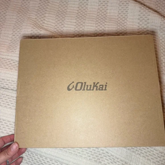 OluKai Ho'opio Sandals - White/Onyx - Picture 2 of 4